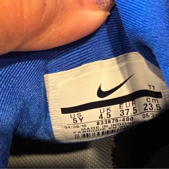 Nike Presto Kids Sneakers Black Blue Youth Size 5Y - Picture 6 of 12